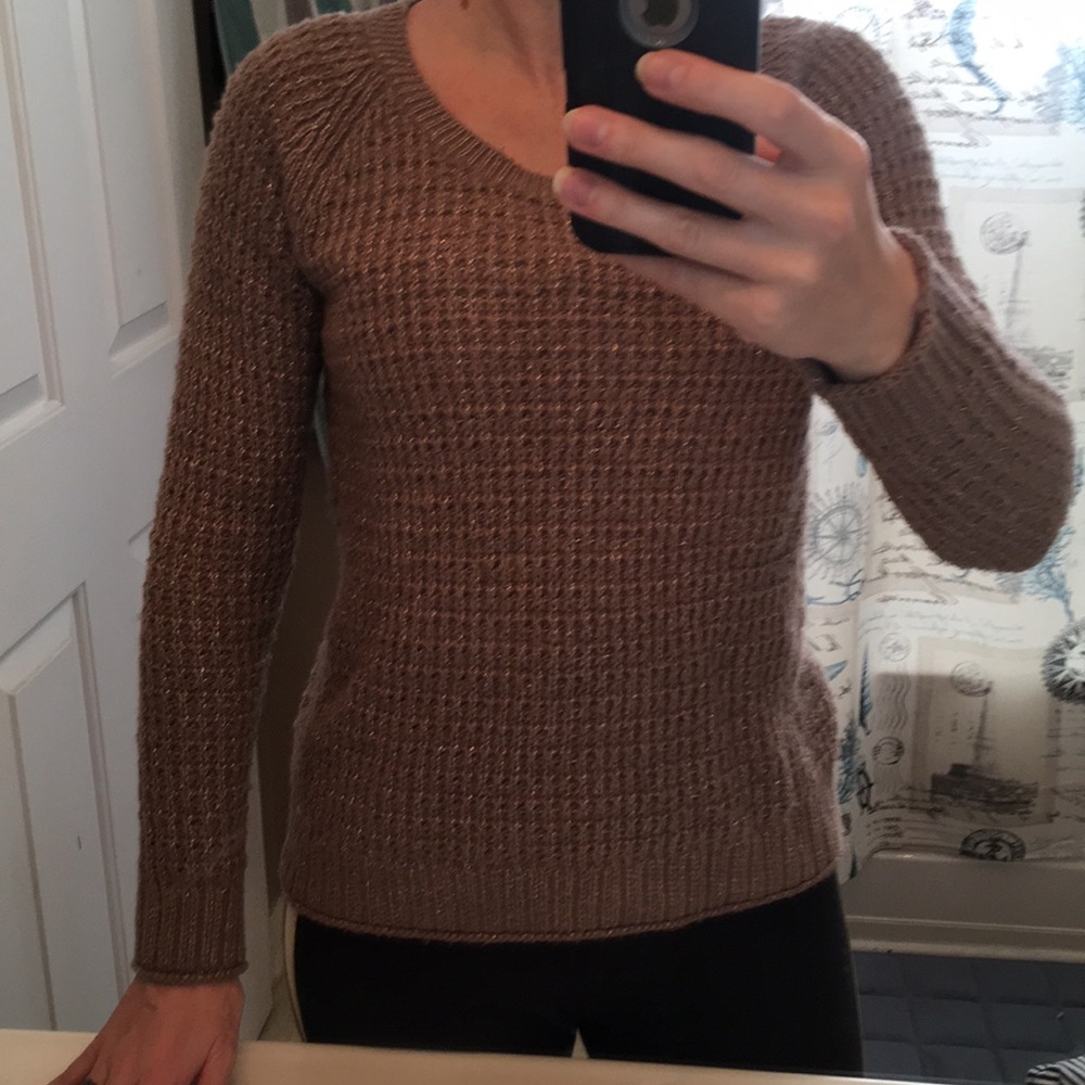 Gap sweater